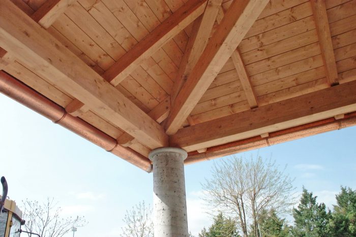 Grosso-Legnoarchitetture-tetti-solai-in-legno-portico